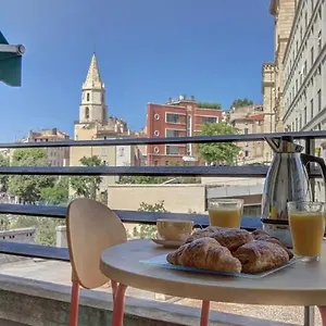 Balcony On The True Appartement