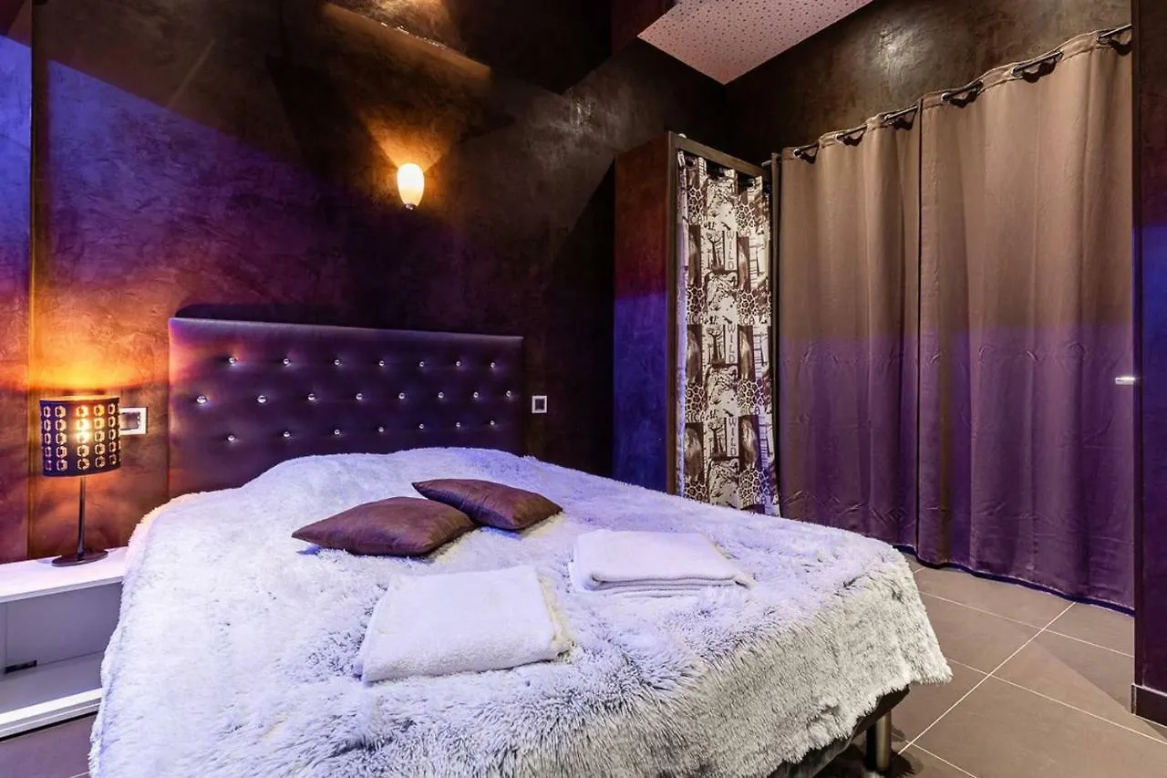 Les Suites Du Vieux-Port Marseille Love hotel