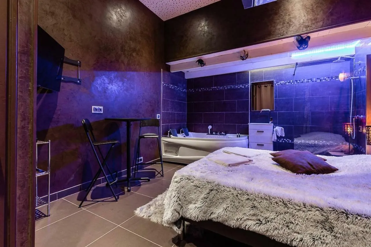 Les Suites Du Vieux-Port Marseille Love hotel